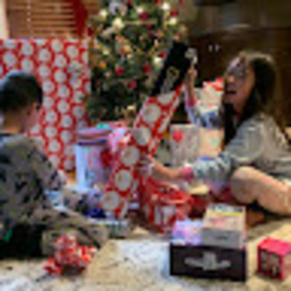 Meet your Posher, Amanda - Picture 1 of 1